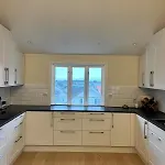 2 Bedrooms Close To Centre With Free Parking - Perfect For Ons Apartman