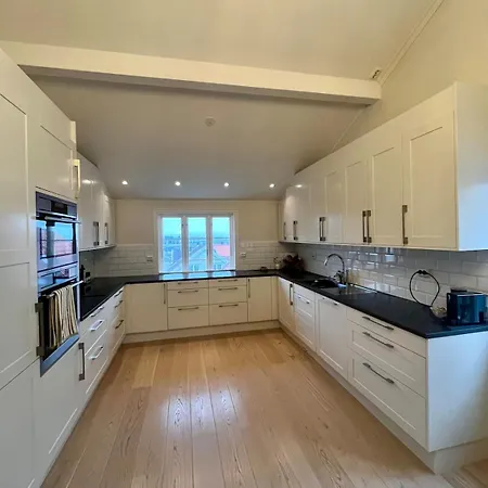 2 Bedrooms Close To Centre With Free Parking - Perfect For Ons Stavanger