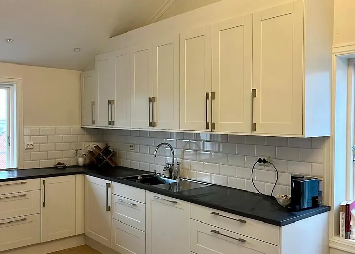 2 Bedrooms Close To Centre With Free Parking - Perfect For Ons Daire *