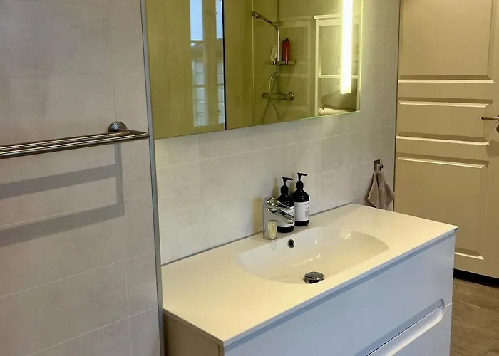 2 Bedrooms Close To Centre With Free Parking - Perfect For Ons * Stavanger