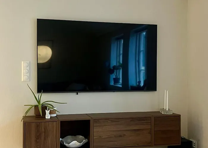 Apartamento 2 Bedrooms Close To Centre With Free Parking - Perfect For Ons *